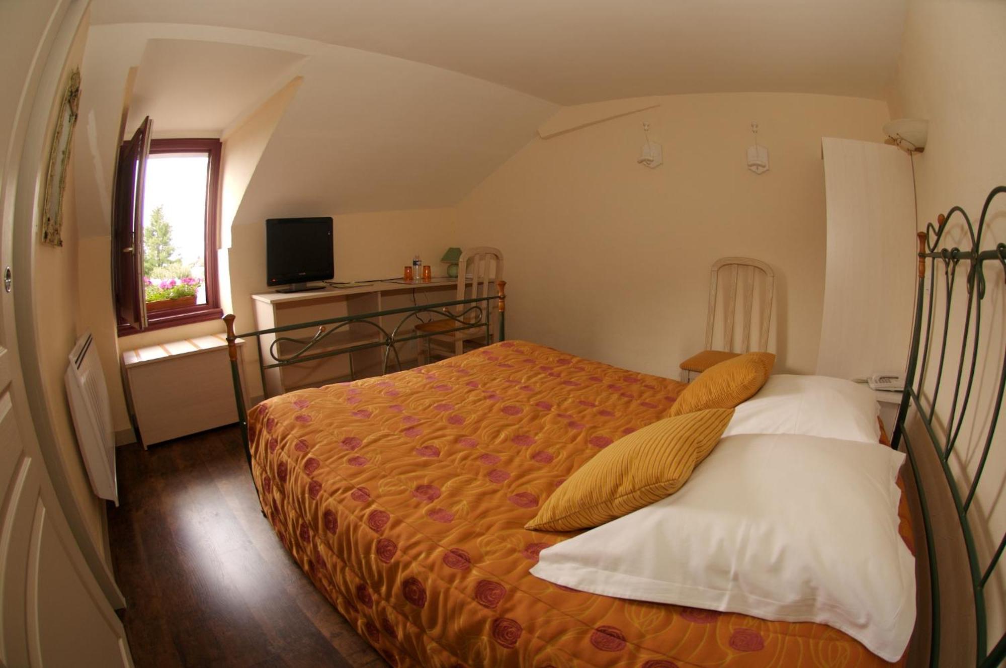 L'Amphitryon Hotel Coudray  Екстериор снимка