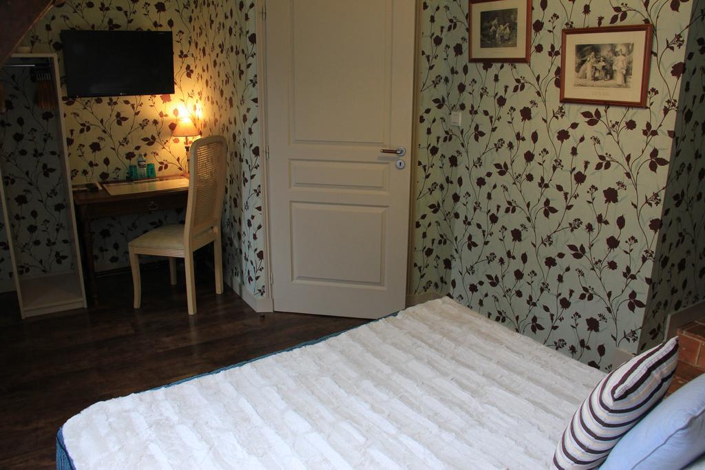 L'Amphitryon Hotel Coudray  Екстериор снимка