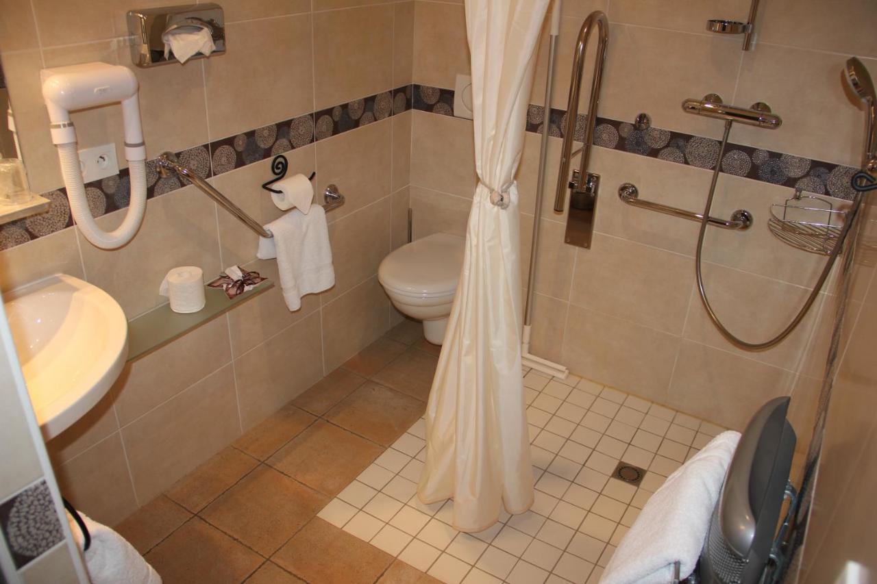 L'Amphitryon Hotel Coudray  Екстериор снимка
